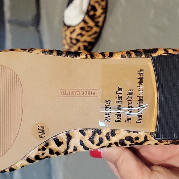 Vince Camuto Attera Ankle Strap Flat size 6.5 - Picture 6 of 6